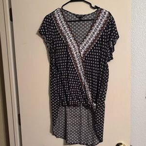 Express Black and White Geometric Blouse